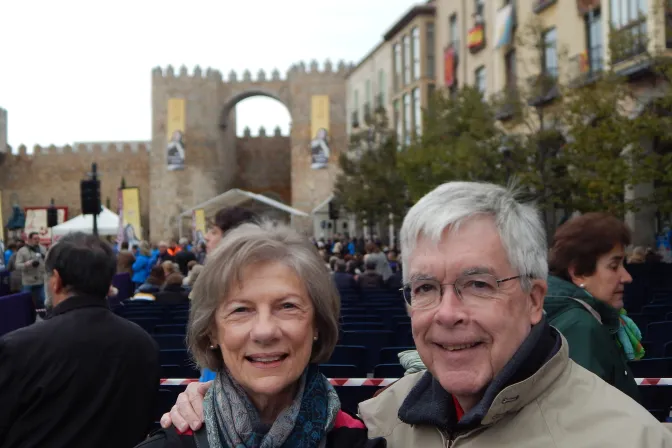 [FOTOS] Peregrinos piden a Santa Teresa de Ávila "conversión" y "santidad"