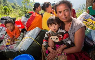 Damnificados por terremoto en Nepal. Foto: Jake Lyell / Catholic Relief Services. 