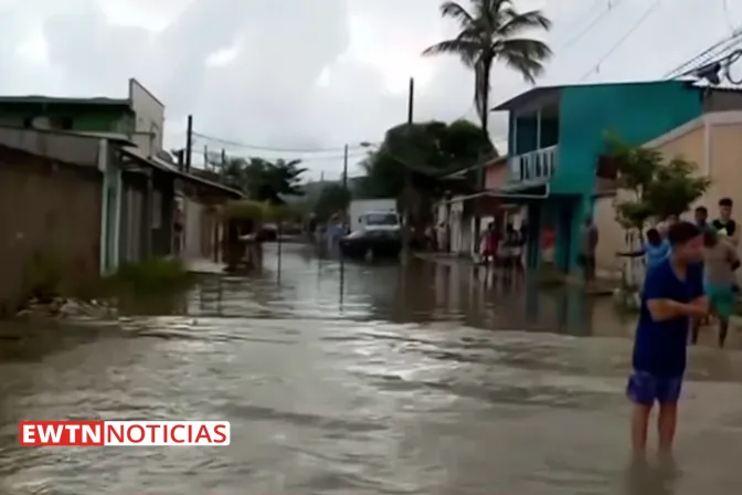 Iglesias de Río de Janeiro abren sus puertas para acoger a damnificados por lluvias