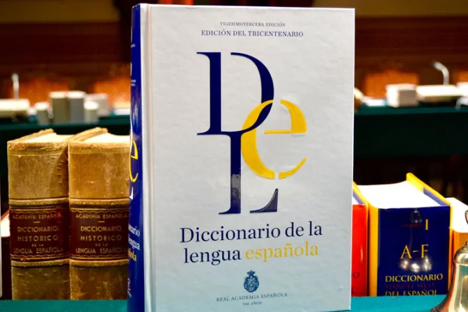 La RAE al feminismo: No es admisible ni la “x” ni la “@” en plurales