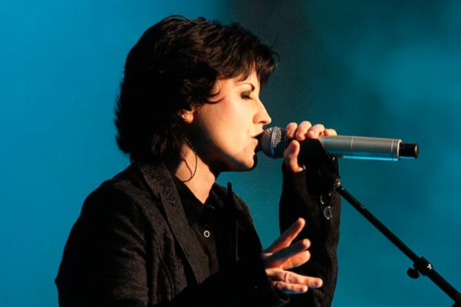 Vocalista de The Cranberries se habría opuesto a la legalización del aborto en Irlanda