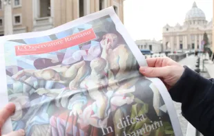 La nueva edición semanal de L'Osservatore Romano. Foto: Daniel Ibáñez / ACI Prensa 