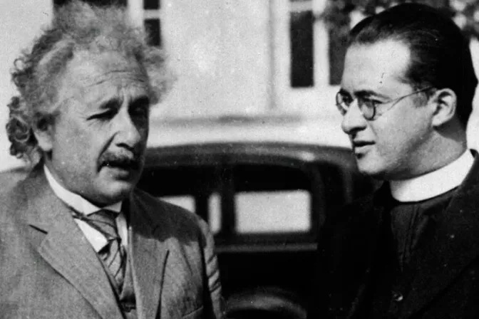 ¿Sabías que un sacerdote católico fue quien propuso la teoría del Big Bang?