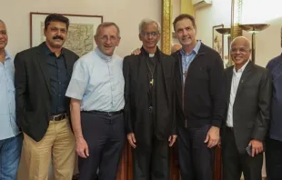 El P. Tom (al centro) con la comunidad salesiana de Roma / Foto: ANS 