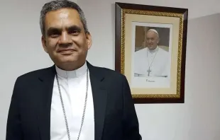 Mons. Elkin Fernando Álvarez. Crédito: Eduardo Berdejo / ACI Prensa. 