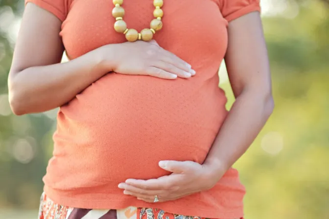 Senador presenta proyecto de ley de apoyo a la maternidad en México