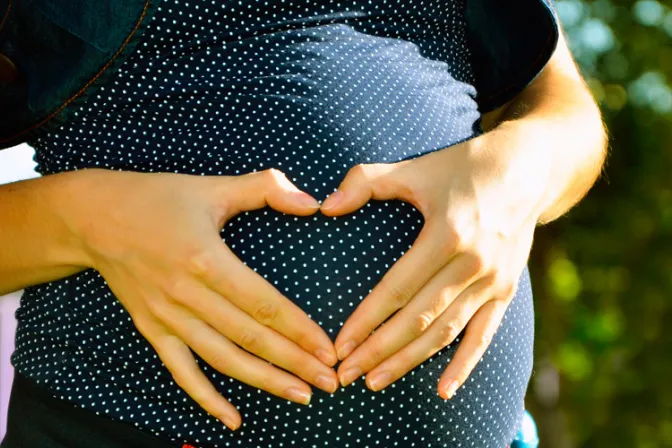 Ministro de Salud de Costa Rica rechaza aborto para embarazadas infectadas con zika