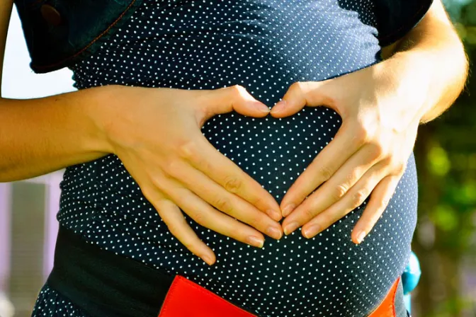 Presentan proyecto integral de protección contra el aborto en Argentina