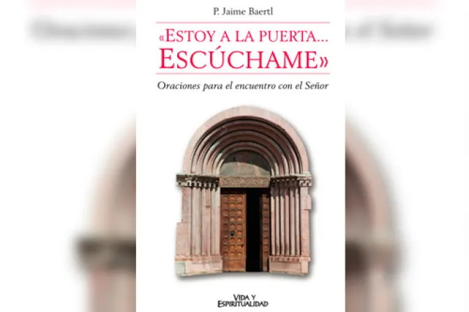 Presentan libro con oraciones basadas en textos de la Biblia en formato kindle