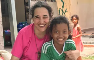 Ester Palma, misionera durante un campo de trabajo en Camboya. Foto: Ester Palma.  