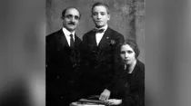 Giovanni Bergoglio (abuelo), Mario Jose Bergoglio (papá) y Rosa Marguerita Vasallo (abuela). Foto Familia Bergoglio