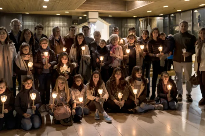 Familia numerosa peregrina a Fátima para agradecer los 75 años de la abuela