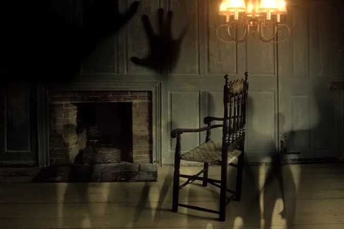 Fantasmas, demonios e infidelidad: Exorcista resuelve extraño caso de la vida real