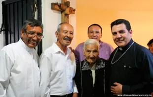 P. Fidencio López Plaza (primero de la izquierda). Foto: Diócesis de Querétaro. 