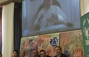 Video mensaje del Papa Francisco en contra del Cyberbullyng en sede de Scholas. Foto: ACI Prensa 