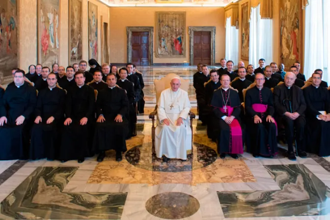 Papa Francisco a futuros representantes pontificios: Sean custodios de la verdad