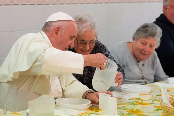 El Papa en Grecia: Almorzará con refugiados y saludará a 150 menores