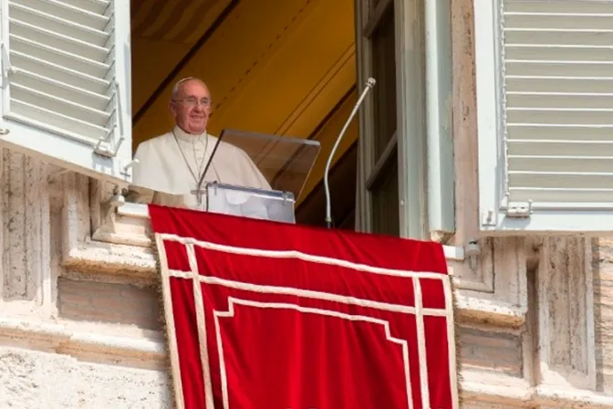 Papa Francisco: Los milagros son signos que refuerzan nuestra fe y llevan a la santidad