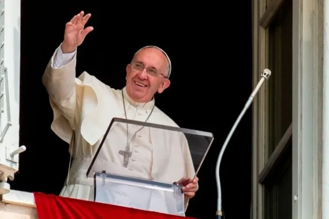 Papa Francisco: “¡Qué trabajo más bello realizan los catequistas!”