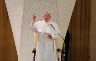 El Papa Francisco habla en el Aula Pablo VI. Foto: ACI Prensa 