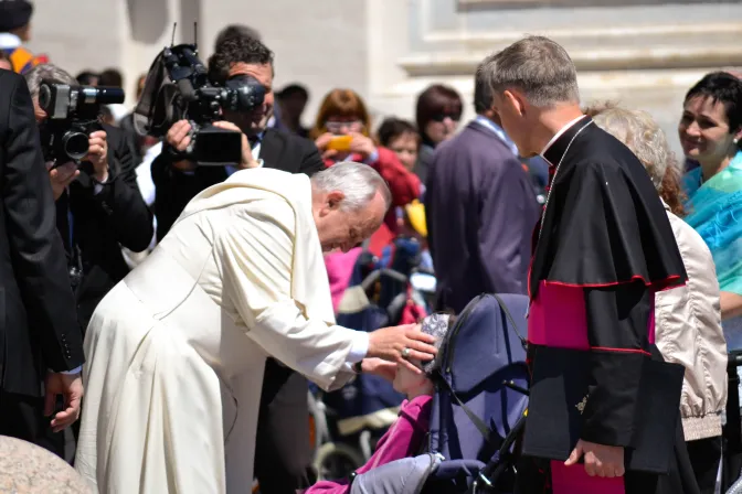 El Papa Francisco recuerda a los enfermos de lepra y les asegura su apoyo y oración