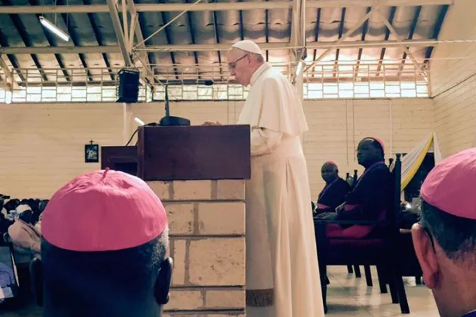 TEXTO Y VIDEO: Discurso del Papa en su visita al barrio marginal de Kangemi, en Nairobi