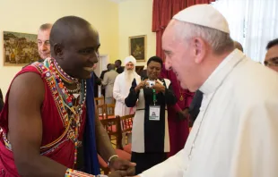 Papa Francisco saludando en Encuentro interreligioso y ecuménico / Foto: L'Osservatore Romano 