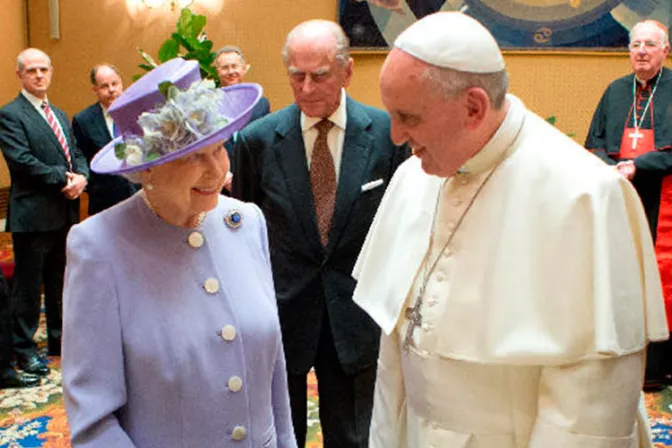El Papa dice adiós a la Reina Isabel: Encomiendo su alma a la bondad misericordiosa de Dios