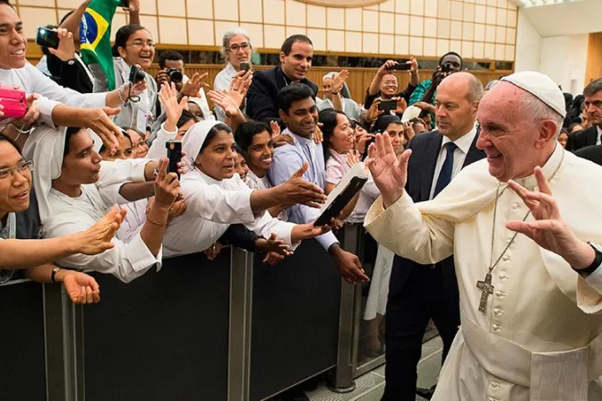 El Papa Francisco hace importante cambio en la ley de la Iglesia para los institutos religiosos