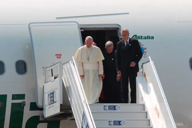 Papa Francisco llegó a República Centroafricana, la etapa más peligrosa de su viaje 