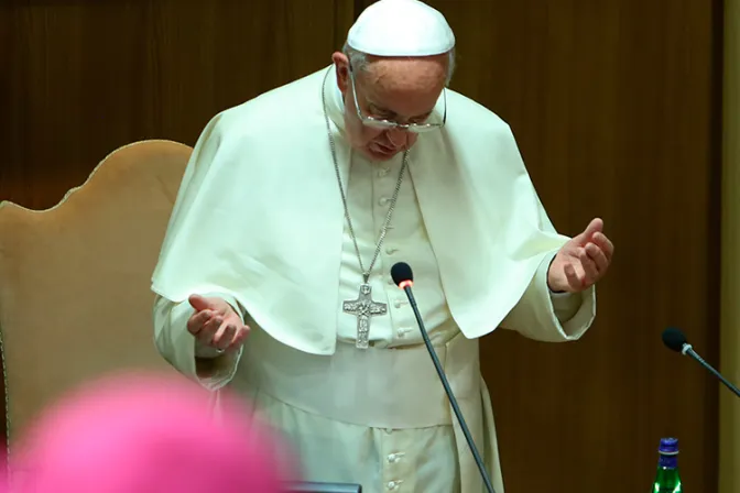 El Papa Francisco se reúne varias veces al mes con víctimas de abusos