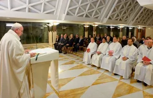 El Papa en la Casa Santa Marta. Foto: L'Osservatore Romano 