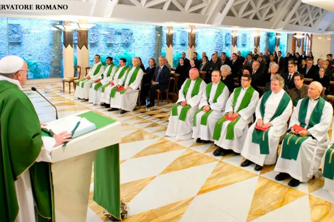 Es feo ser un cristiano hipócrita, dice Papa Francisco