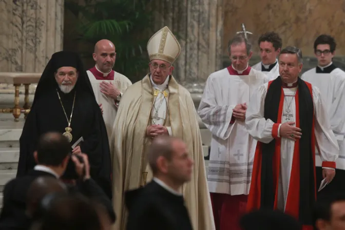 Confiemos la unidad de los cristianos a la Misericordia de Dios, exhorta Papa Francisco