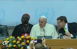 El Papa Francisco hoy en la sede de la ONU en Kenia. Captura Youtube 