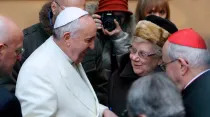 El Papa Francisco en la visita de ayer a una parroquia de Roma. Foto Lauren Cater / ACI Prensa