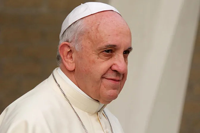 Quitar la piedra de la vergüenza para ver la parte muerta del alma, exhorta el Papa Francisco