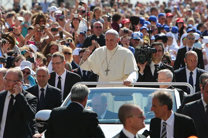 Vaticano ofrece detalles del arriesgado viaje del Papa Francisco a Egipto