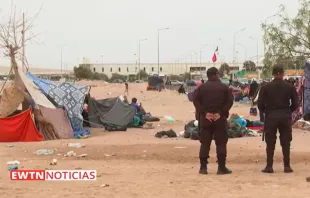 Crisis migratoria en la frontera entre Perú y Chile. Crédito: EWTN Noticias (captura de video) 