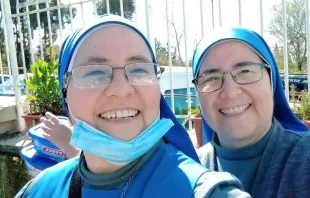 Hermanas gemelas religiosas María del Pilar y María del Perpetuo Socorro. Crédito: Cortesía de la Familia del Verbo Encarnado. 