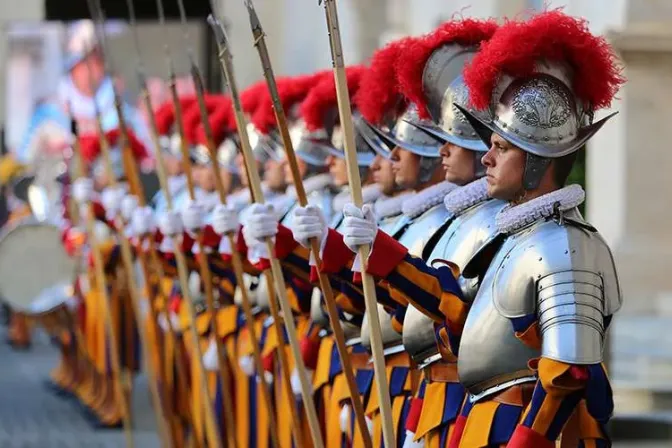 Ceremonia de juramentación de 34 nuevos Guardias Suizos será sin público por COVID-19