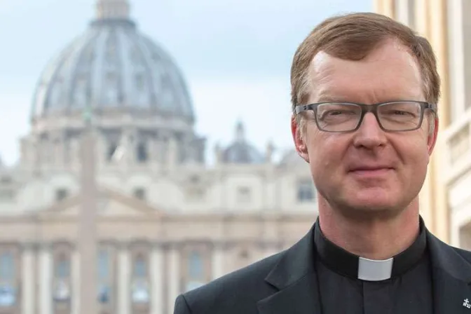 Experto del Vaticano propone liderazgo de la Iglesia en prevención de abusos