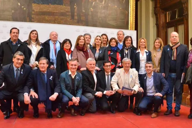 Organizaciones provida rindieron homenaje a diputados que rechazaron aborto en Argentina