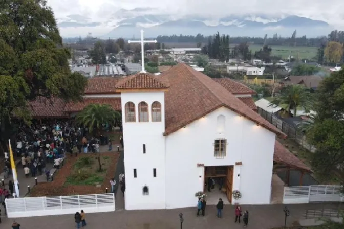 Reabren iglesia destruida por el terremoto de 2010 en Chile