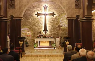 Misa de inauguración de la iglesia de San Jorge en Teleskuf (Irak) / Foto: SOS Chrétiens d´Orient 