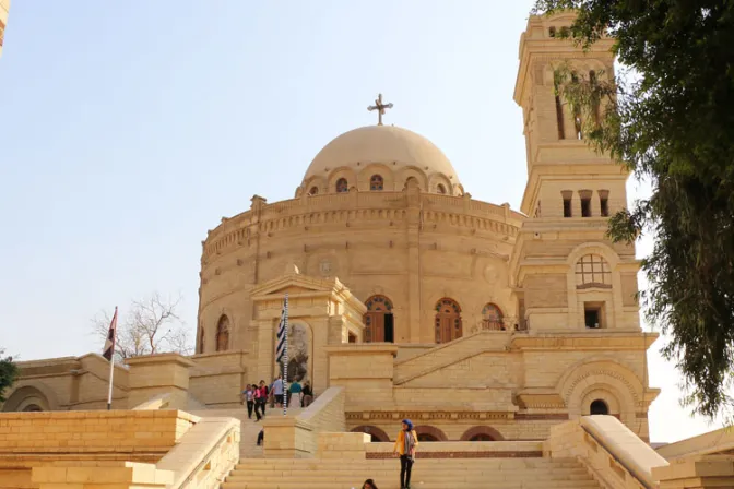 Egipto legaliza 74 iglesias y lugares de culto cristianos