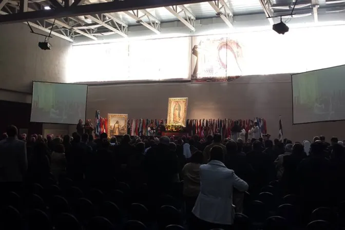 Comenzó el Congreso Internacional a los pies de la Virgen de Guadalupe