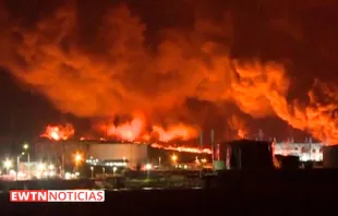 Incendio en la Base Supertanqueros de Matanzas, Cuba. Crédito: EWTN Noticias / Captura de video. 