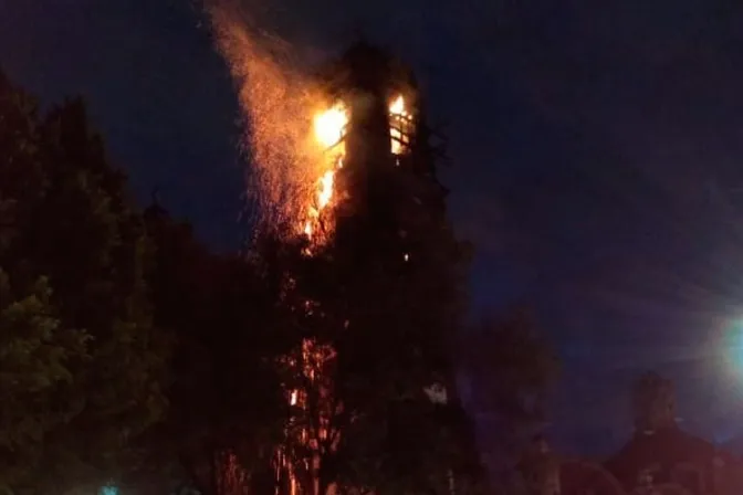 Incendio en la histórica Iglesia de la Santa Veracruz en Ciudad de México