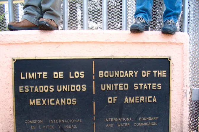 Estados Unidos: Arzobispo analiza la dolorosa realidad de los inmigrantes indocumentados